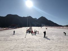 -荣盛康旅野三坡滑雪场
