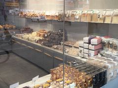 面包甜点陈列柜-津乐园(宜白路店)