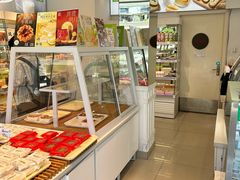 -绿姿鲜奶烘焙(新城花园店)