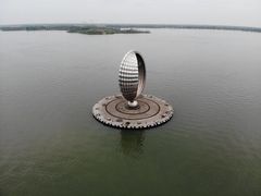 -上海滴水湖皇冠假日酒店