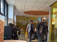 -麦当劳(松江飞航广场店)