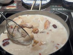 -尚尚仙·酸汤猪手·猪肚鸡火锅(华联万柳购物中心店)