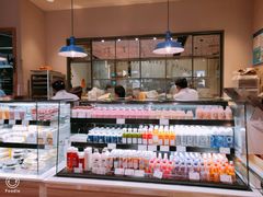 -巴黎贝甜(大宁国际商业广场店)