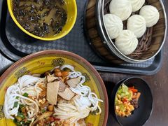 -眼镜饺子馆
