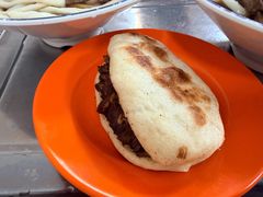 火烧夹肉-清真-戏楼王记牛肉面