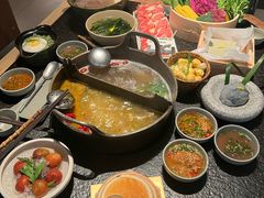 -三出山火锅(南京万象天地店)