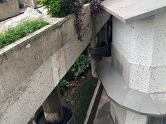 -白象居