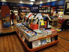 -西西弗书店&矢量咖啡(凯德晶萃广场店)