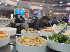 自助取餐区-咕叽咕叽自助烤肉小火锅(西城广场购物中心店)