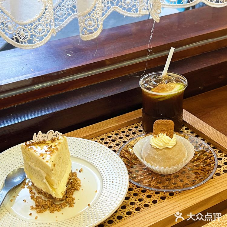 真的可以一个人吃掉4寸蛋糕