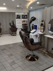 点击看大图 -八佰伴8008星级形象店