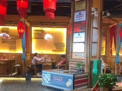 -老滇山寨•云南特色菜•地方菜•民族风情歌舞表演(金碧店)