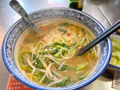 蒜爆牛肉汤粉-赣南粉局·江西小炒·锅气炒粉(巴黎春天店)