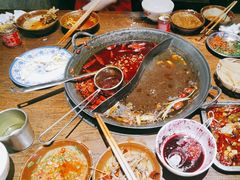 -萍姐火锅·公路夜市(武汉首店)