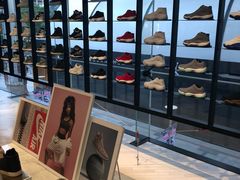 -Air Jordan(世贸天阶店)