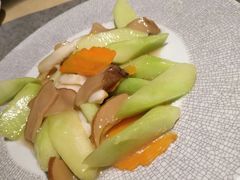 -穹六人间 people 6(岳阳路店)