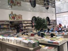 -钟书阁(群光广场店)