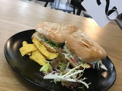 -HELLO 27 意面·沙拉·帕尼尼