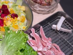 -蚂蚁洞·烤肉大营地(上海静安大悦城店)