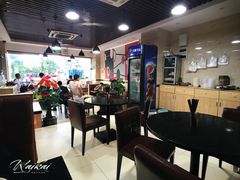 大堂-豆豆八刀汤(皇岗公路大厦店)