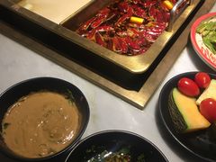 -尚尚仙·酸汤猪手·猪肚鸡火锅(华联万柳购物中心店)