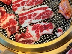 -铭牛烧肉·和牛海鲜自助(高新月牙湖店)