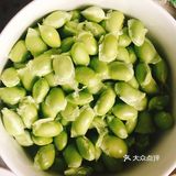 天气太热了，炒盘瓜条毛豆子，一碗粥