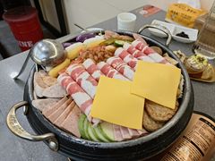 -豚妈妈汤饭·部队锅(南京东路店)