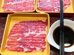 -四囍码头海鲜烧烤自助火锅(外滩南京东路悦荟广场店)