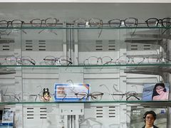 -诺柯视眼镜-蔡司依视路官方工厂店(淞南一店)