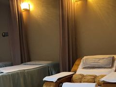 -耳语轻风专业采耳馆(古北花世界商业广场店)