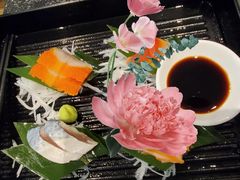 章鱼足刺身四片-烤路里·韩国品质自助烤肉(石路天虹4号店)