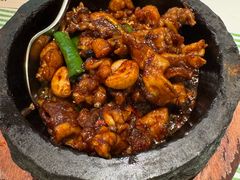 招牌石锅杭椒牛蛙-桂满陇·手作小笼包&江南叫花鸡(中山公园店)