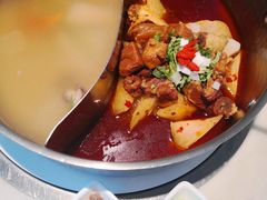 牛腩鸳鸯锅-左庭右院鲜牛肉火锅(浦江欢乐颂店)