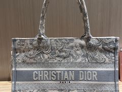 -华夏典当行(龙德广场店)