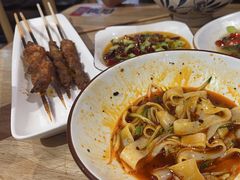 秘制面筋凉皮-秦䩊会·陕西biangbiang面(畹町路店)