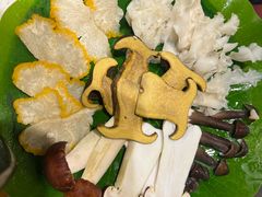 -钢管厂五区小郡肝串串香火锅(梅川路店)