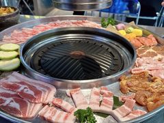 -哈哈碳都·牛肋条无限自助烤肉(台江万达店)