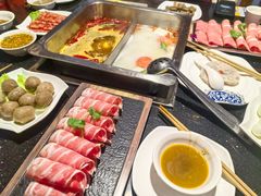 -百年川椒重庆老火锅(光谷店)