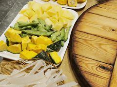 -万里闯关东铁锅炖菜馆(高新旗舰店)