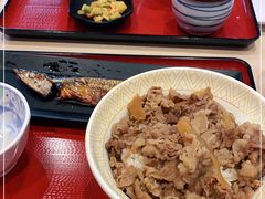 -食其家·牛丼咖喱(中山公园地铁站店)