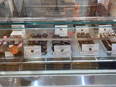 -VENCHI 闻绮(上海佛罗伦萨小镇店)