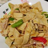这家东北风味小馆现包现煎的酸菜烤饺绝了‼️