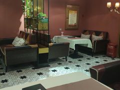 -意卡菲·欢乐聚会餐厅(华侨店)