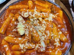 海鲜芝士炒年糕-MI WU FACTORY米屋美食工厂餐厅(绿地店)