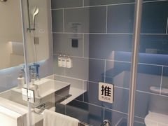 -珠海拱北口岸智选假日酒店
