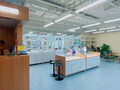 -无奔眼镜·蔡司·依视路授权店(马家堡店)