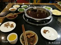-冯记香辣兔火锅(茶店子总店)