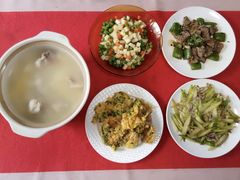 -阿姨来了月嫂服务中心(徐汇店)