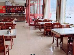 -相聚青山餐厅(阎河路店)